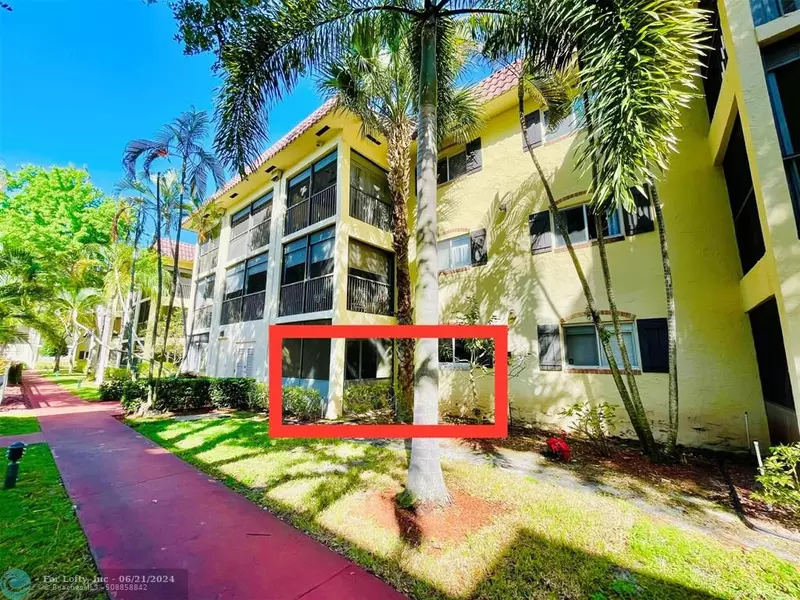 257 S Cypress Rd  #414, Pompano Beach, FL 33060