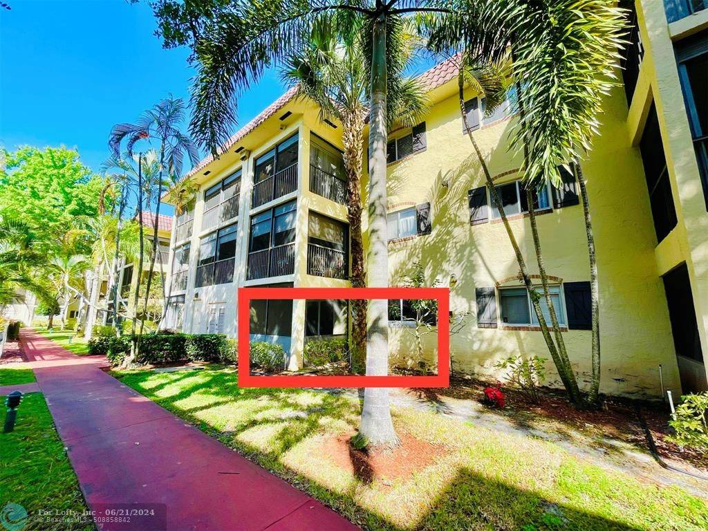 Pompano Beach, FL 33060,257 S Cypress Rd  #414