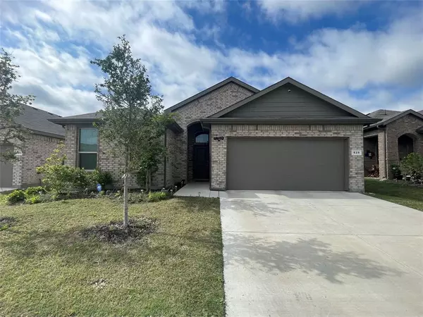 629 Blacktail Drive, Fort Worth, TX 76131