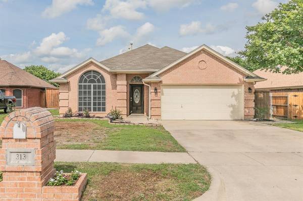 313 Cindy Lane, Saginaw, TX 76179