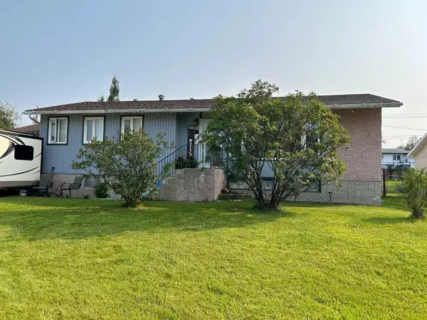 602 6 AVE, Fox Creek, AB T0H 1P0