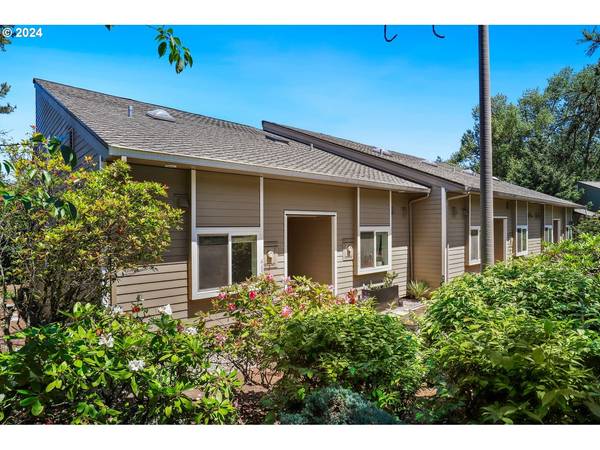 4638 SW COMUS PL #5A, Portland, OR 97219