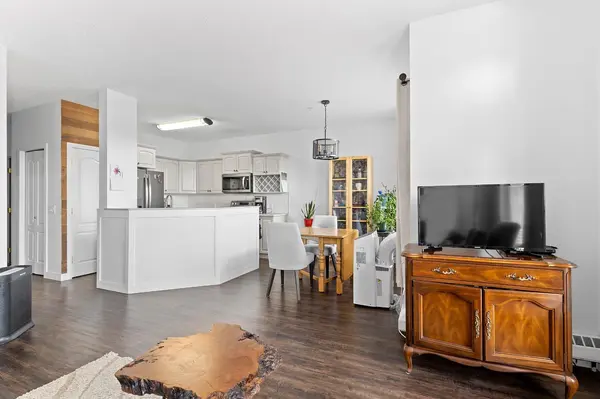 Olds, AB T4H 1X5,4500 50 AVE #218