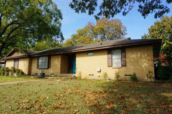 803 W Avenue H, Midlothian, TX 76065