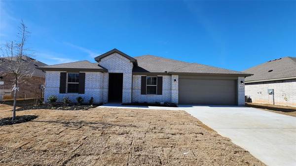 832 WATERFORD Way, Joshua, TX 76058