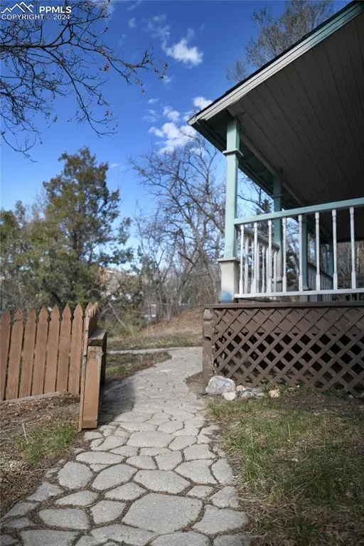 725-727 E Cucharras ST, Colorado Springs, CO 80903