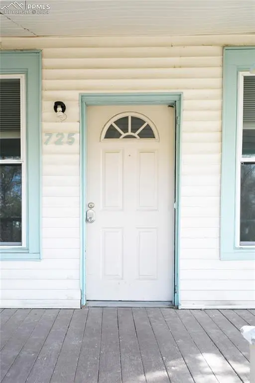 725-727 E Cucharras ST, Colorado Springs, CO 80903