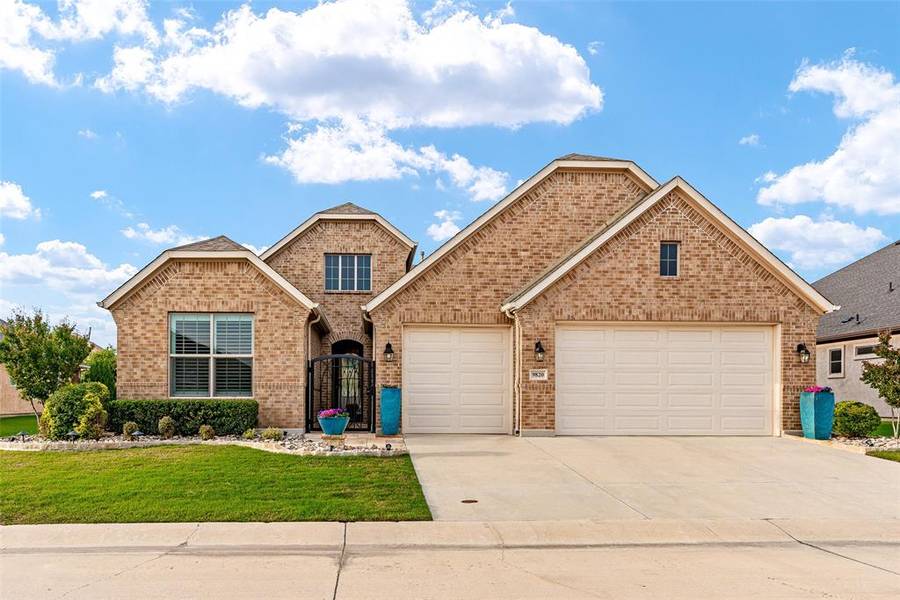 9820 Ironwood Drive, Denton, TX 76207