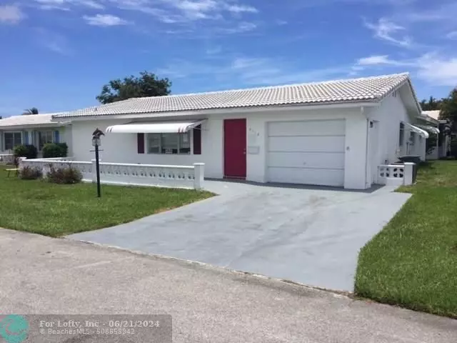 2112 SW 22nd St, Boynton Beach, FL 33426