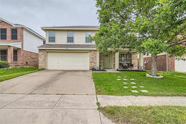 9940 Sparrow Hawk Lane, Fort Worth, TX 76108