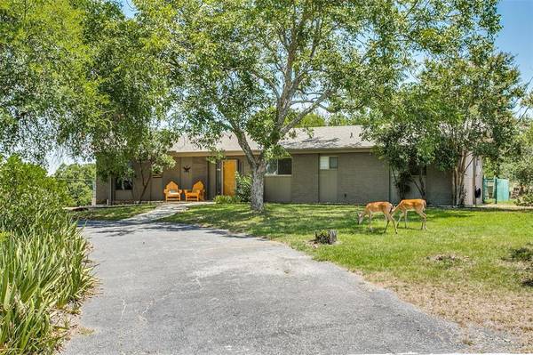 3505 Blue Lake Drive, Horseshoe Bay, TX 78657