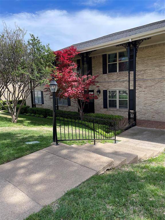 7720 Royal Lane #A,  Dallas,  TX 75230