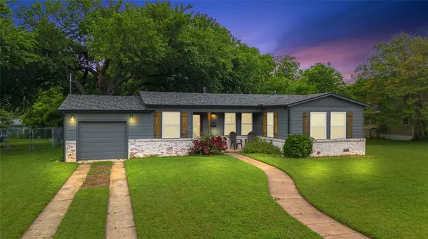 1053 E Elm Street, Hillsboro, TX 76645