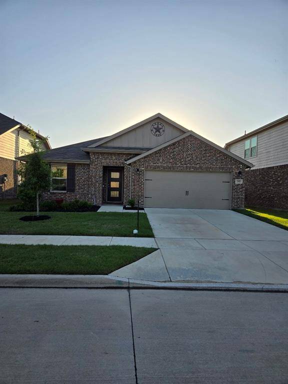 2303 Highedge Street,  Crandall,  TX 75114