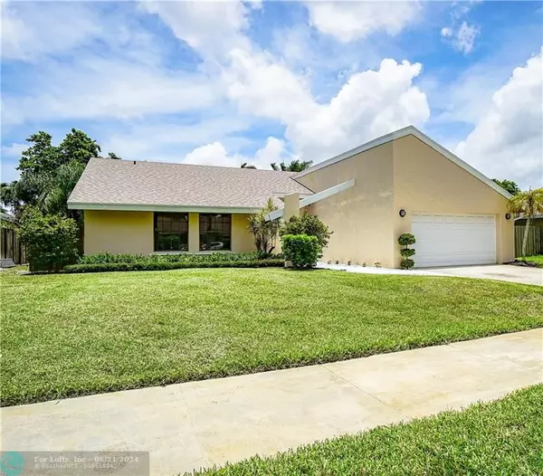 Boca Raton, FL 33487,4842 Willow Dr