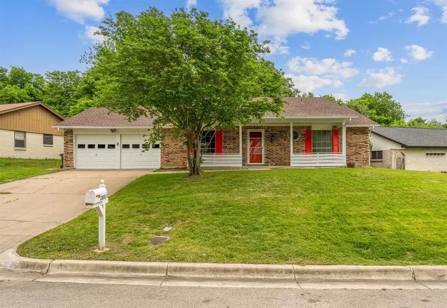 2891 Elsinor Drive, Fort Worth, TX 76116