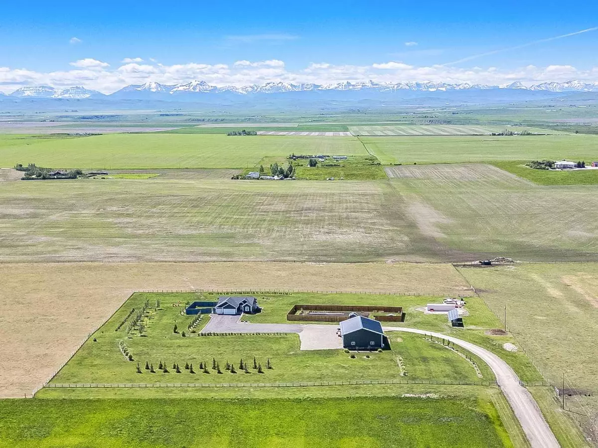 Rural Foothills County, AB T0L0P0,594133 Meridian ST