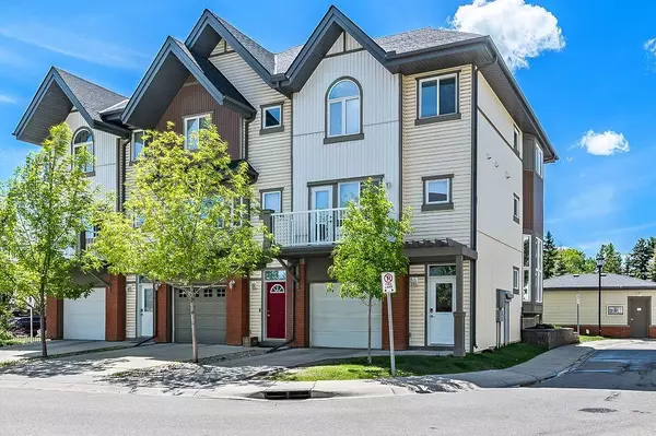 Calgary, AB T3H 0K7,105 Wentworth Villas SW