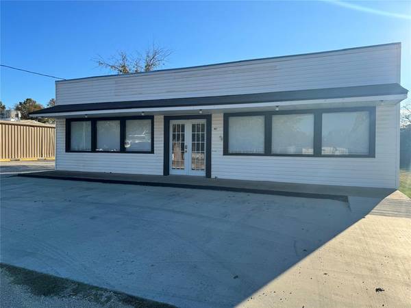 311 W Franklin Street, Alvord, TX 76225