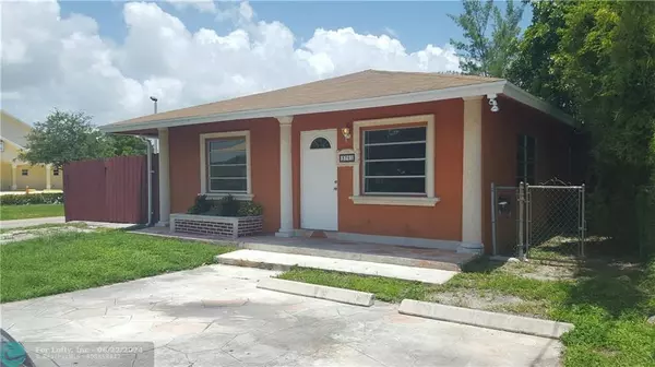 3761 SW 14th St, Fort Lauderdale, FL 33312