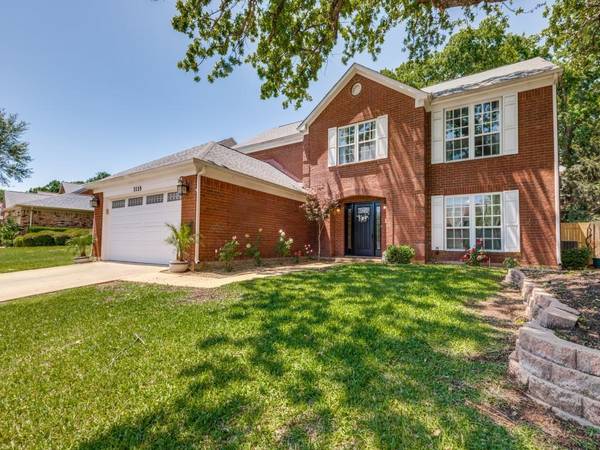 3129 Rustic Woods Drive, Bedford, TX 76021