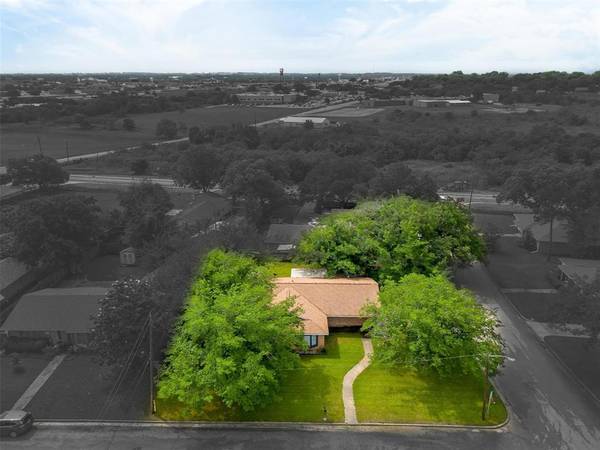 Hillsboro, TX 76645,1400 Hummingbird Drive