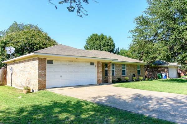 206 Hackberry Drive, Greenville, TX 75402