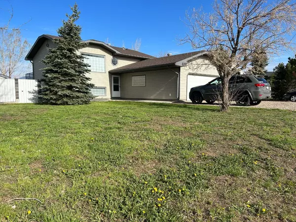 Dunmore, AB T1B 0J3,637 East 1 ST