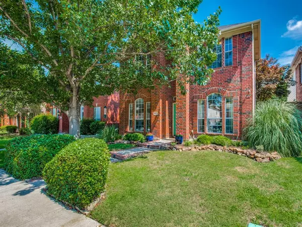 The Colony, TX 75056,5424 Waterwood Court