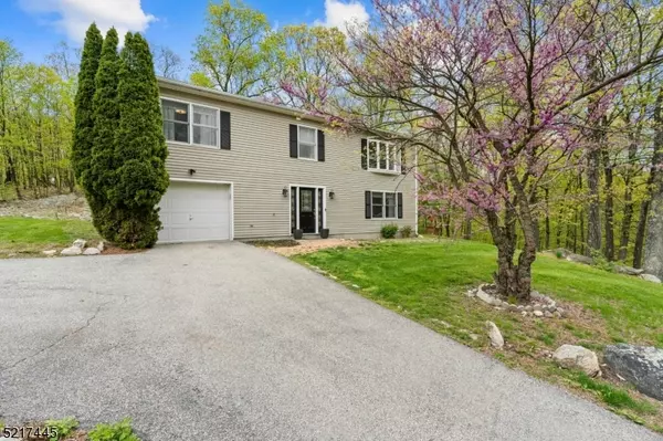 21 Crestview Ln, Vernon Twp., NJ 07419