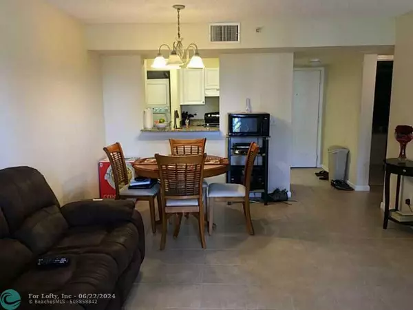 Dania Beach, FL 33004,1450 SE 3rd Ave  #101