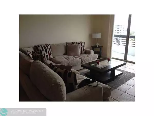 Aventura, FL 33180,3400 NE 192 ST  #2007