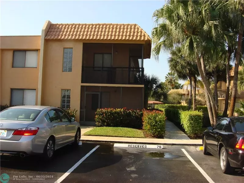 330 Racquet Club Rd  #204, Weston, FL 33326