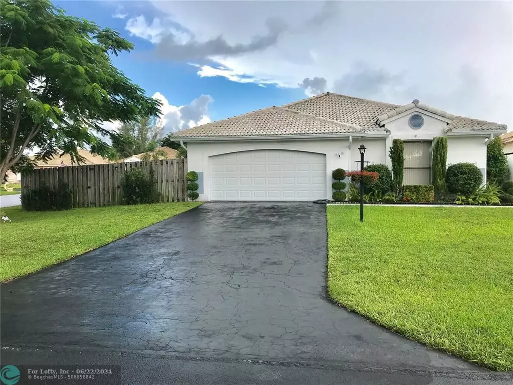 Davie, FL 33331,15141 S Waterford Dr