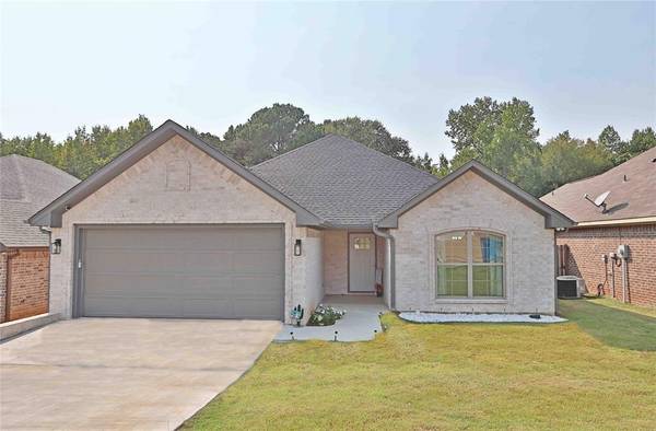 421 Tara Lane, Troup, TX 75789