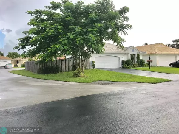 Davie, FL 33331,15141 S Waterford Dr