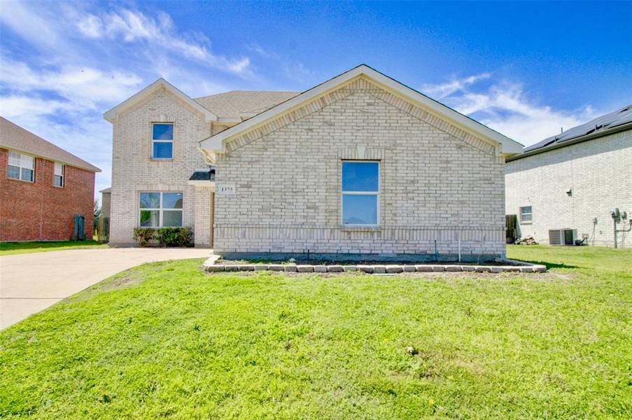 1375 Saltillo Street, Grand Prairie, TX 75051