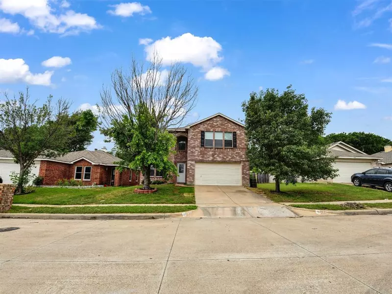 5237 Bedfordshire Drive, Fort Worth, TX 76135