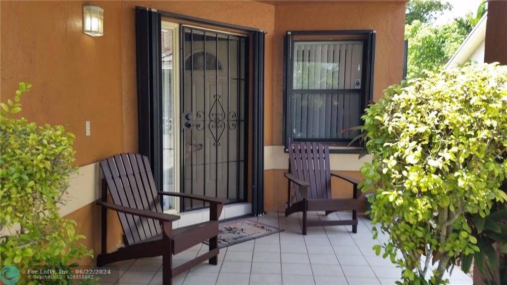 Dania Beach, FL 33004,232 SE 9th St