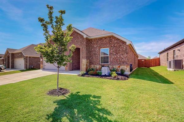 10308 Autumn Leaves Lane, Aubrey, TX 76227