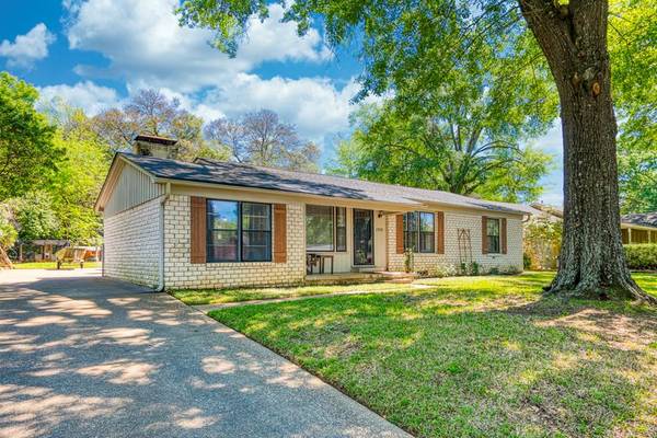 1920 S Sneed, Tyler, TX 75701