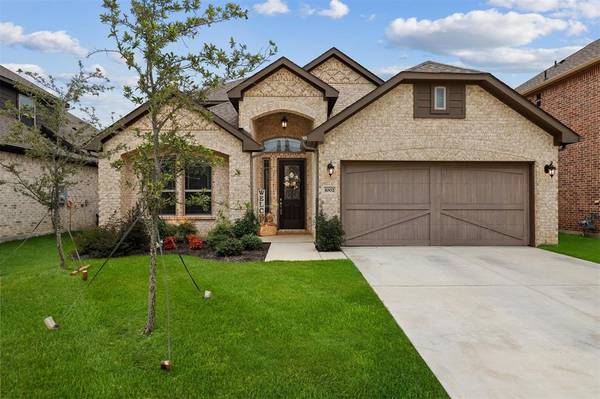 1002 W Villas Court, Lewisville, TX 75067