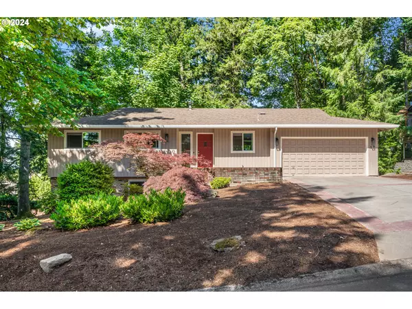 Lake Oswego, OR 97035,17 TOUCHSTONE