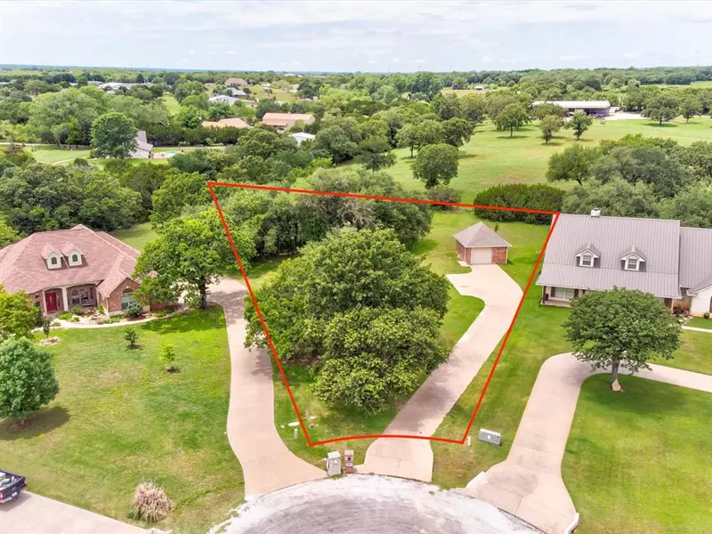 4616 Stoney Creek Court, Granbury, TX 76049