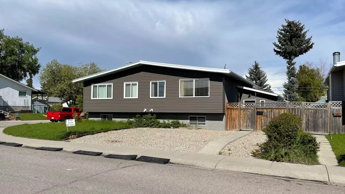 Calgary, AB T2K 4X6,222 Blackthorn RD NE