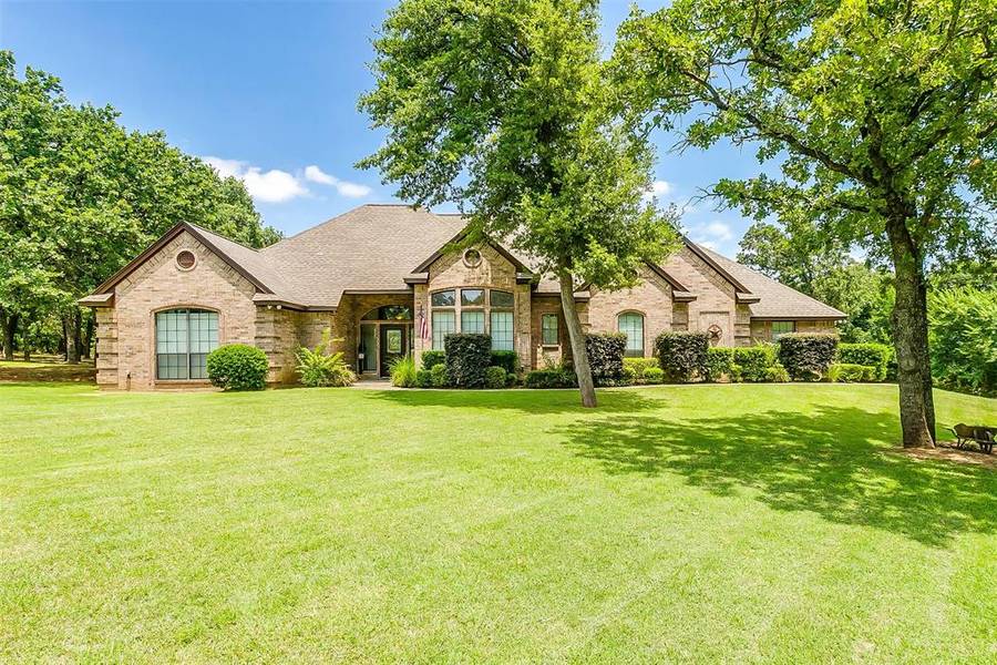 7613 Woodland Drive, Alvarado, TX 76009