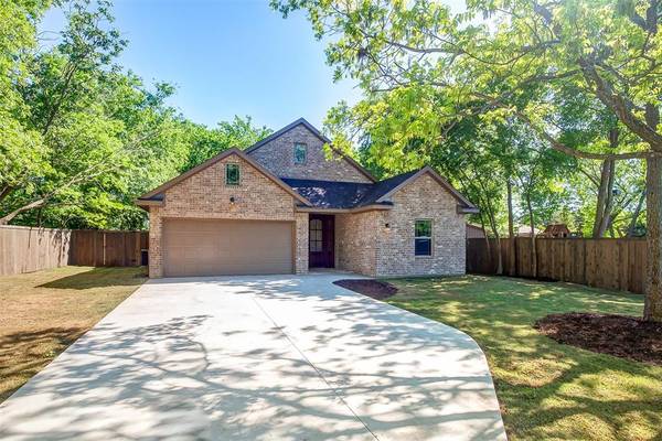 303 E Grand, Whitewright, TX 75491