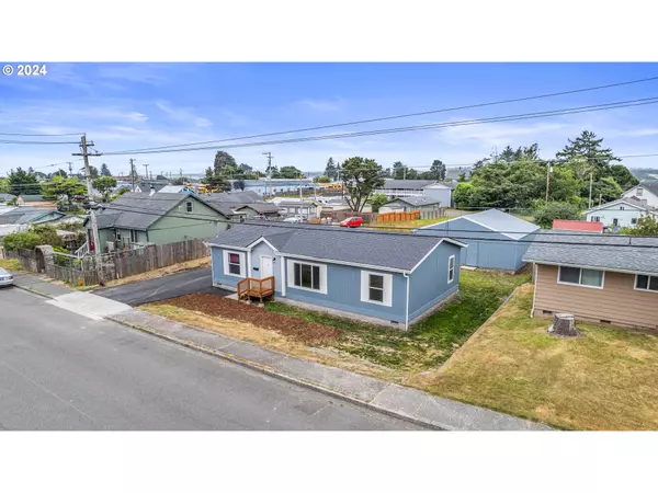 242 N WASSON, Coos Bay, OR 97420