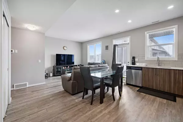 Calgary, AB T3N 1M6,215 Redstone Walk NE #204