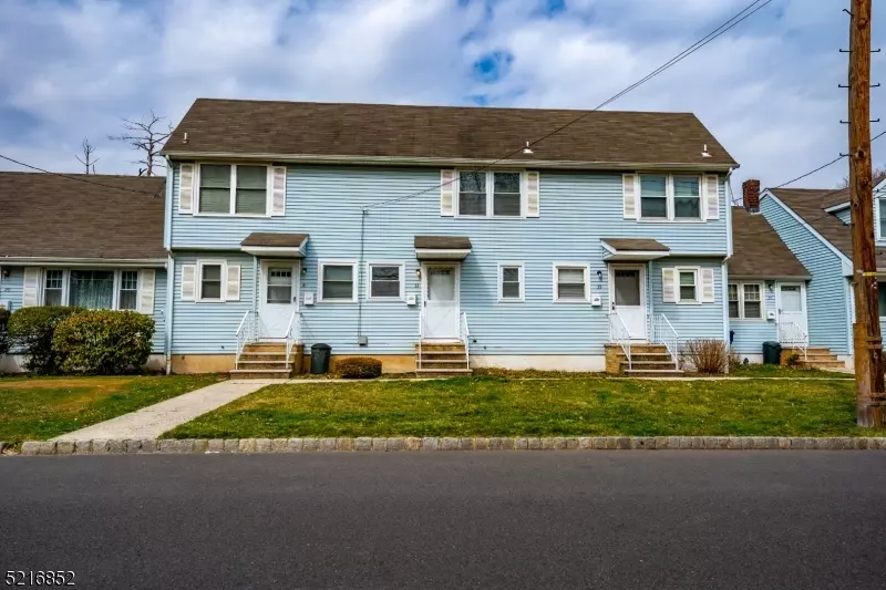 33 School St #33, Clark Twp., NJ 07066